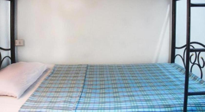 The Twins Hostel 2* Bangkok