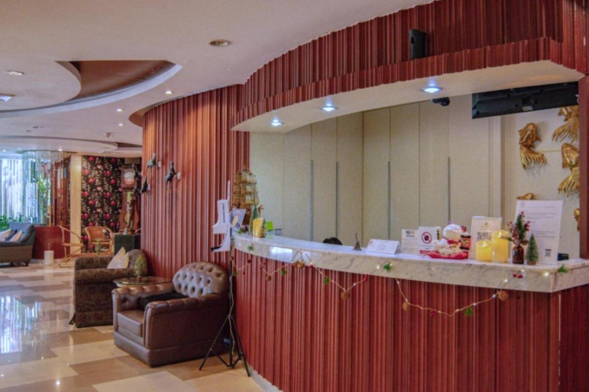 The Sunreno Hotel