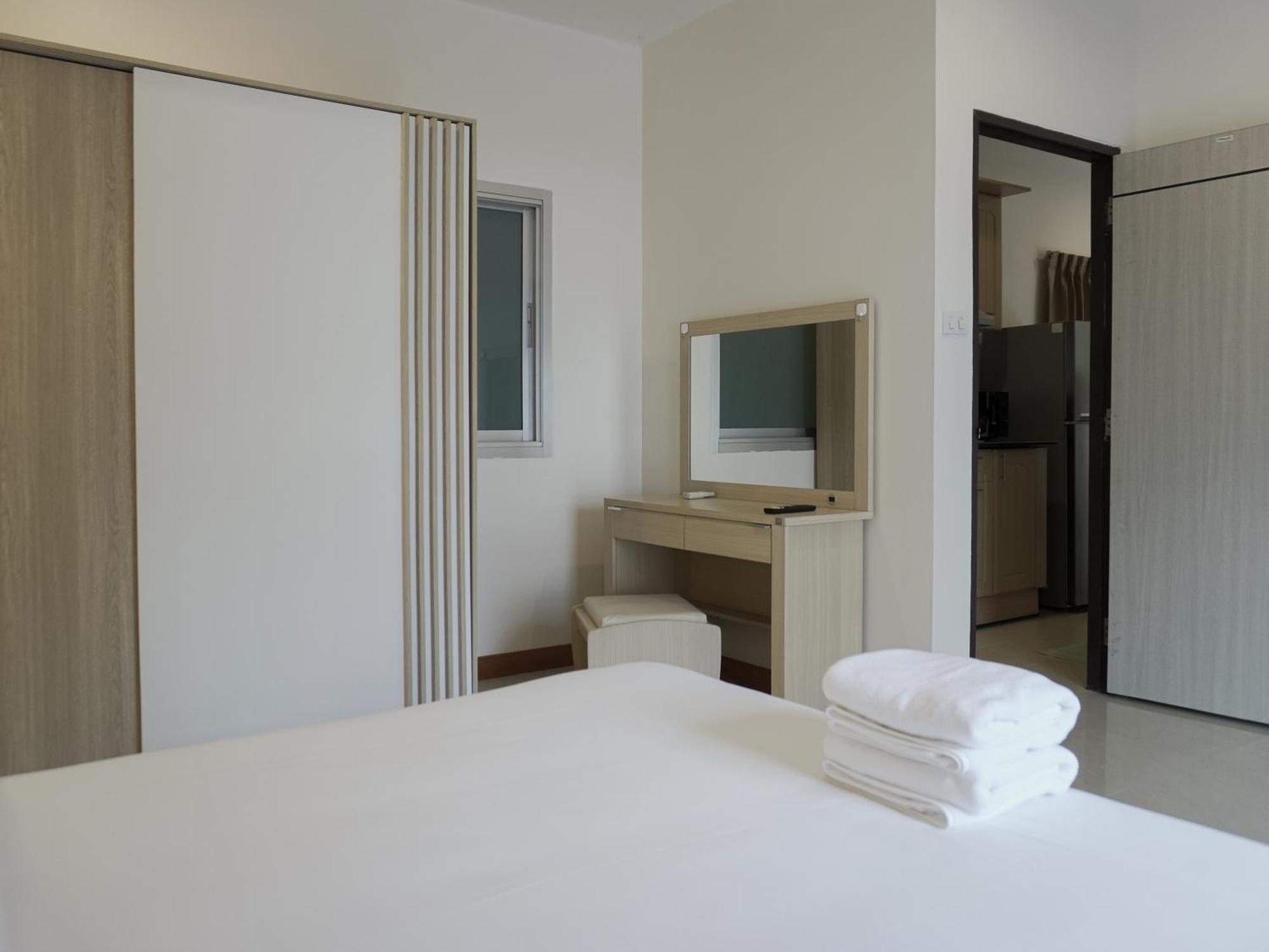 Teja Aparthotel 3*