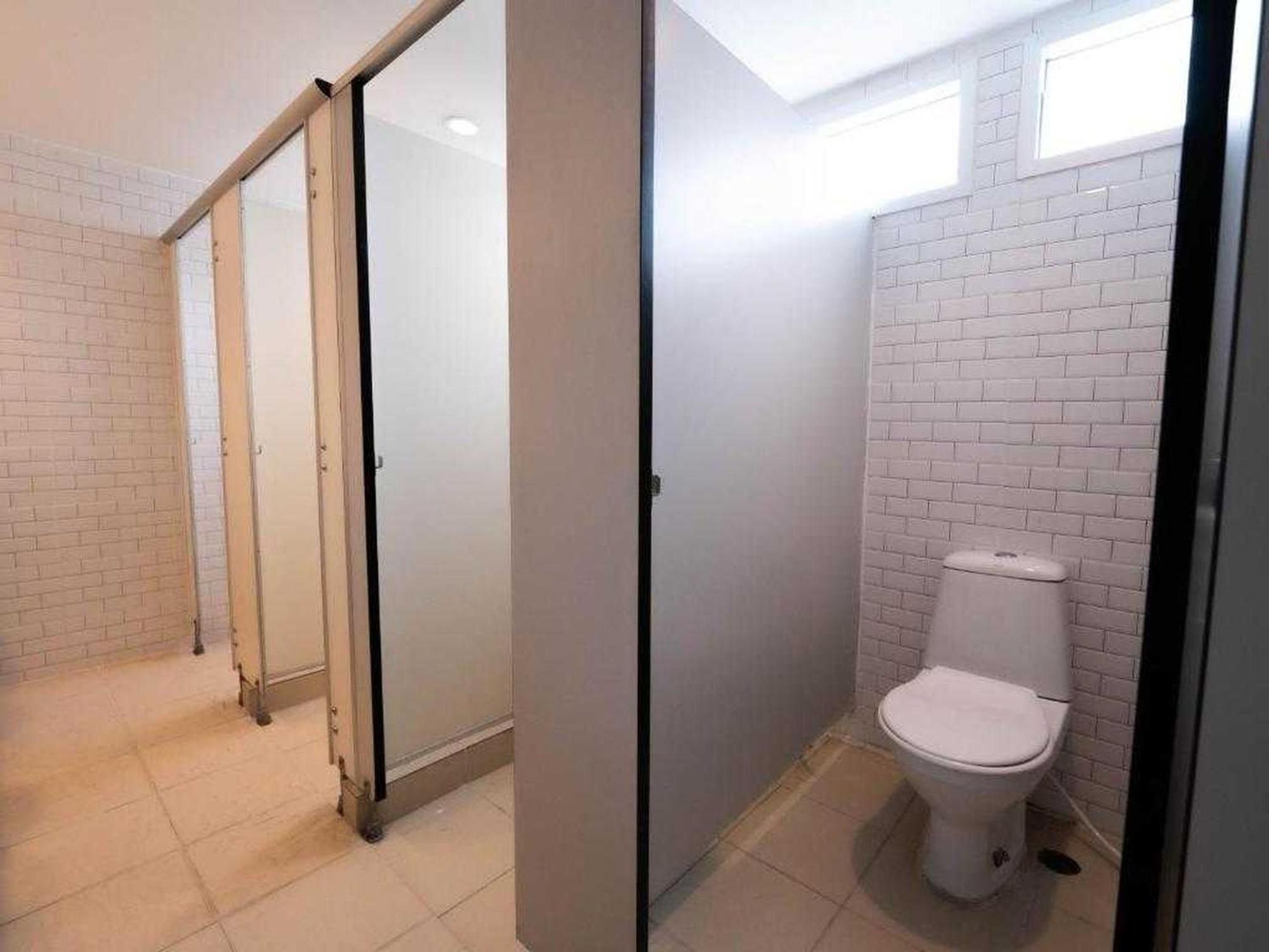 Roomquest Sukhumvit 50 Hotell