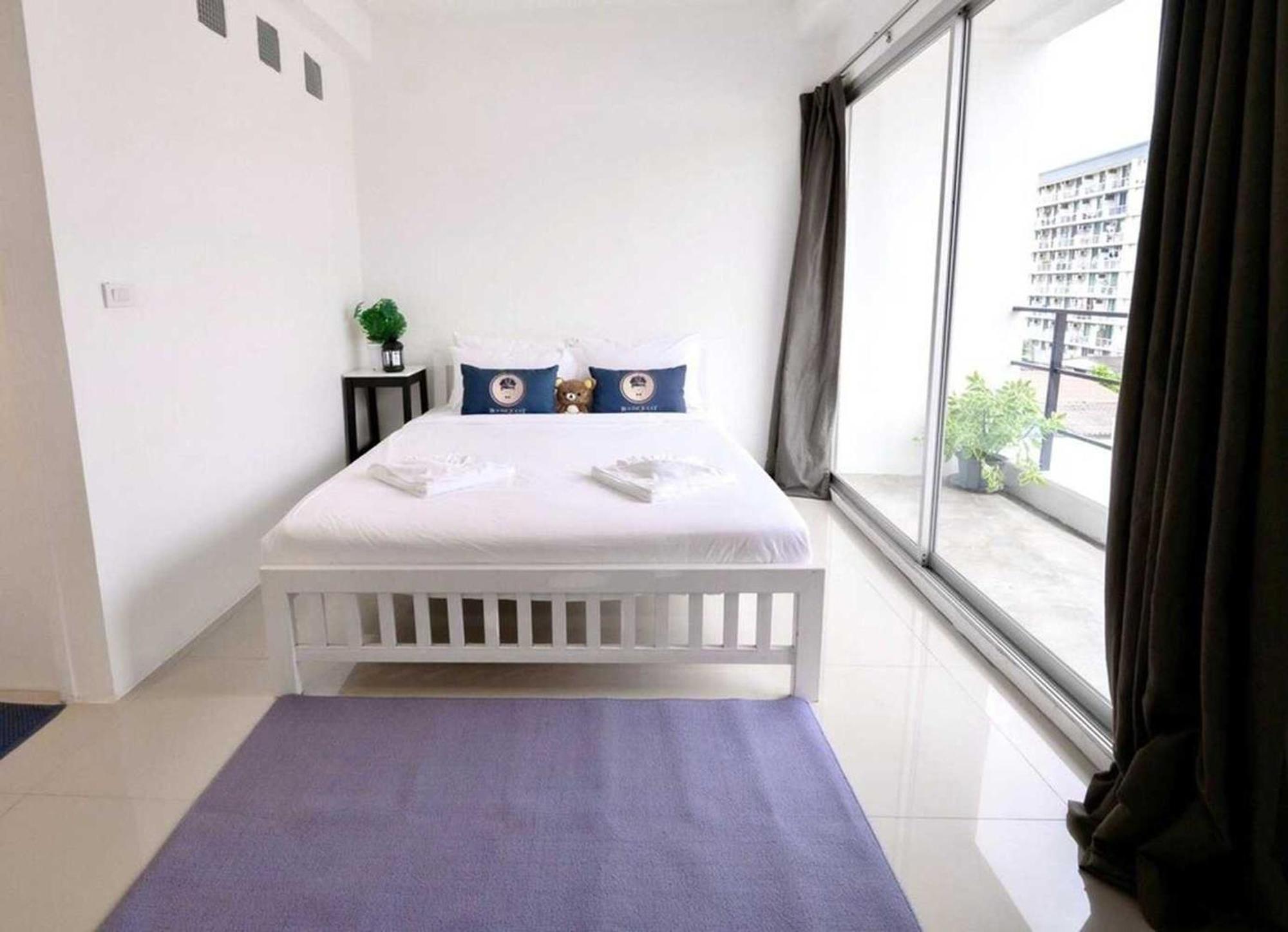 Hotell Roomquest Sukhumvit 50