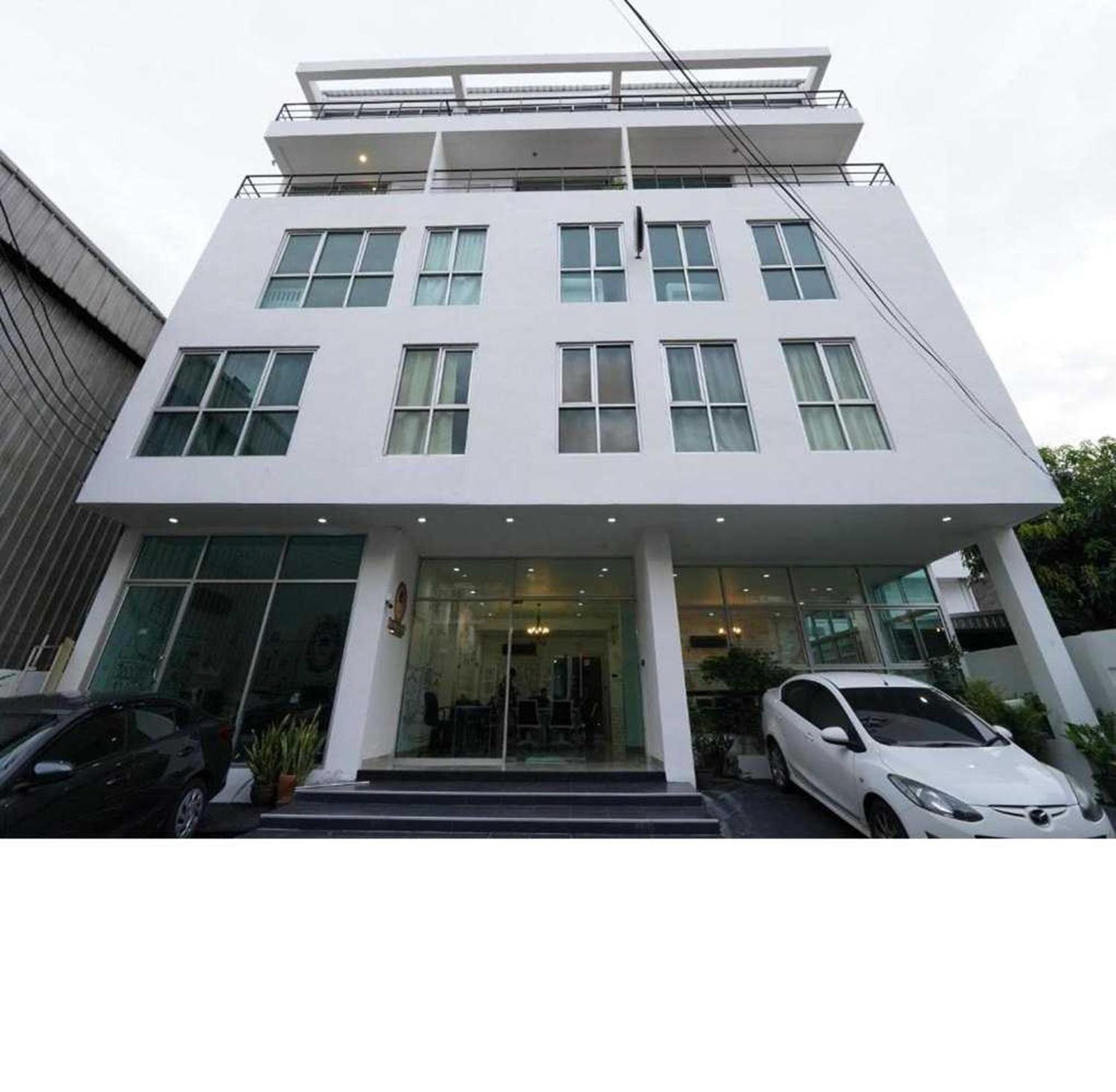 Hotell Roomquest Sukhumvit 50 4*