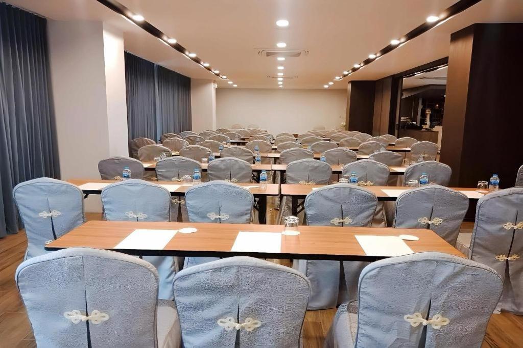 Iwish Hotel