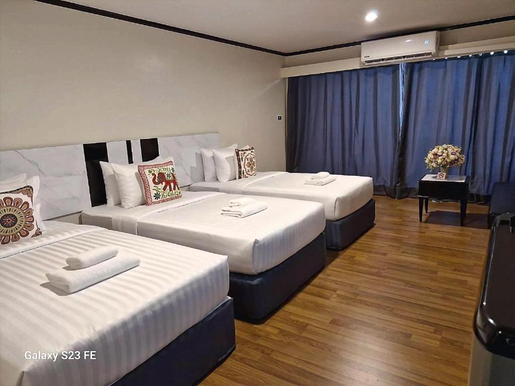 Town In Town Gardent Hotel 3*