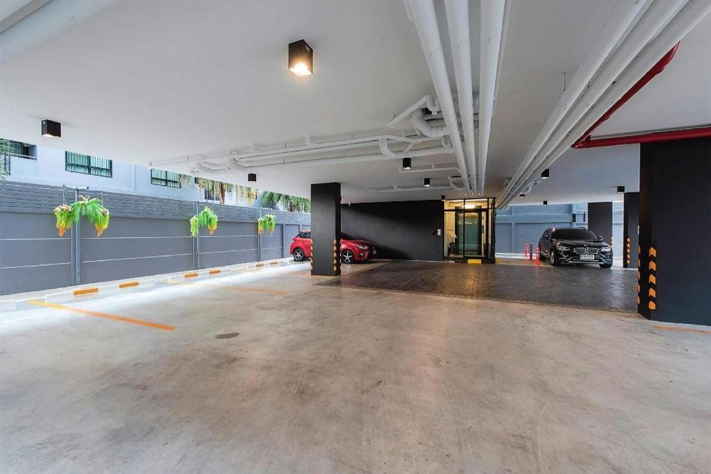 Metro Ratchada 36 Hotel 3*