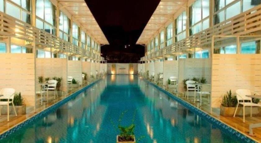 Hotel Pool @donmueang Bangkok