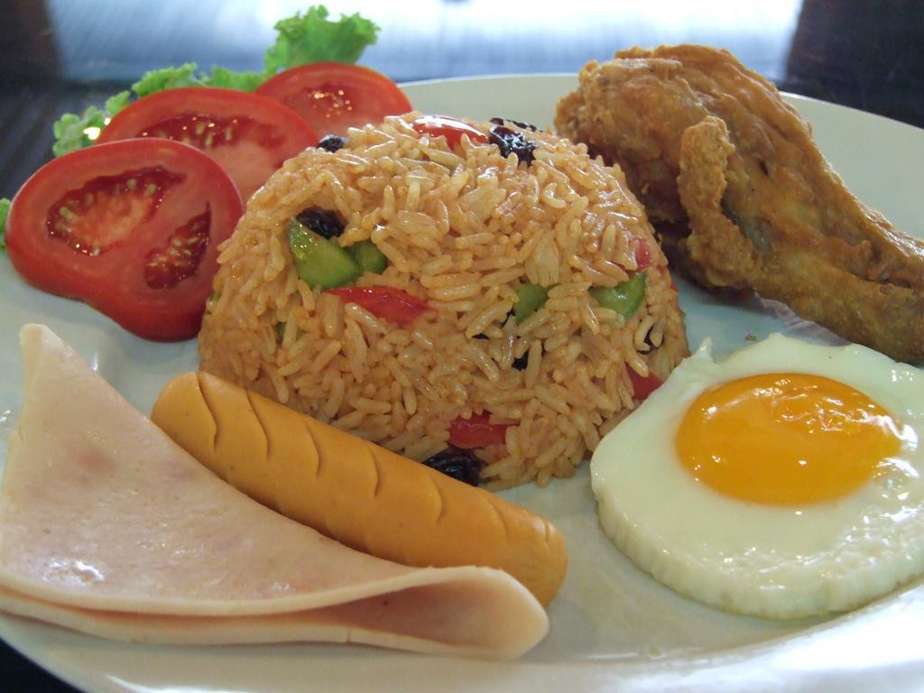 Ratchada Hotel 3*