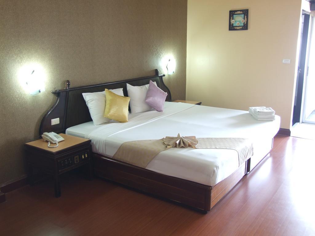 Hotel Ratchada 3*