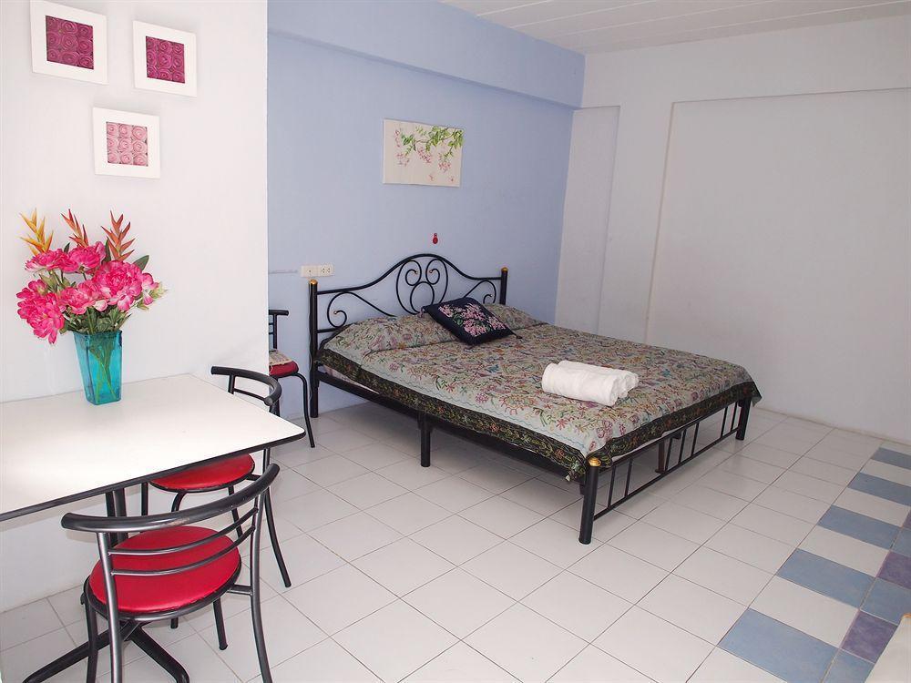 Thanapa Mansion Guest house