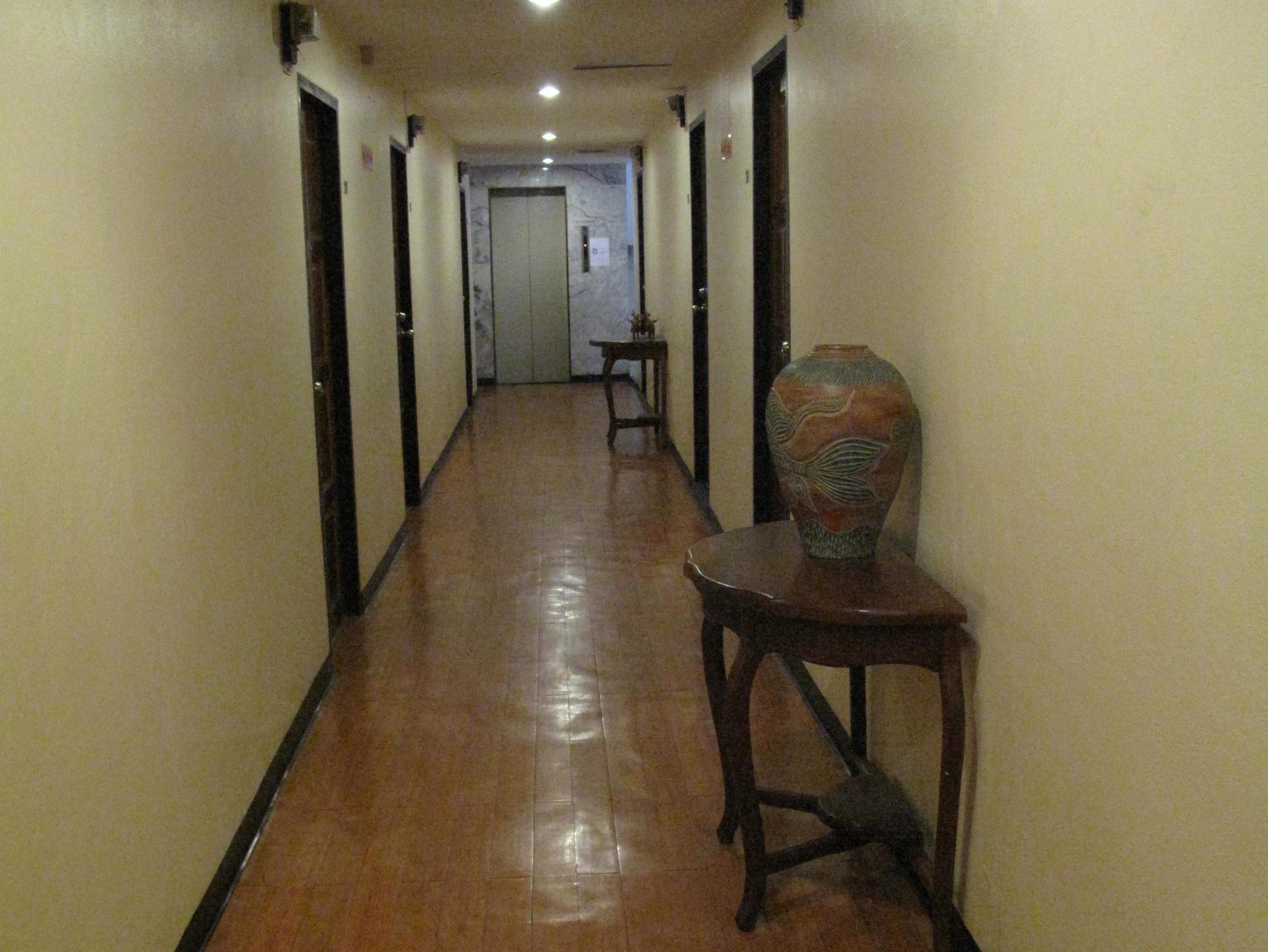 Intown Hotel