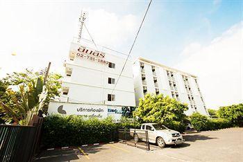 Synsiri Ladphrao 130 Hotel 2*