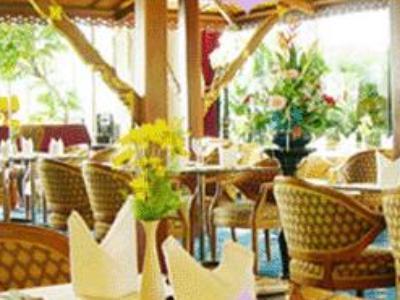 Aleaf Hotel