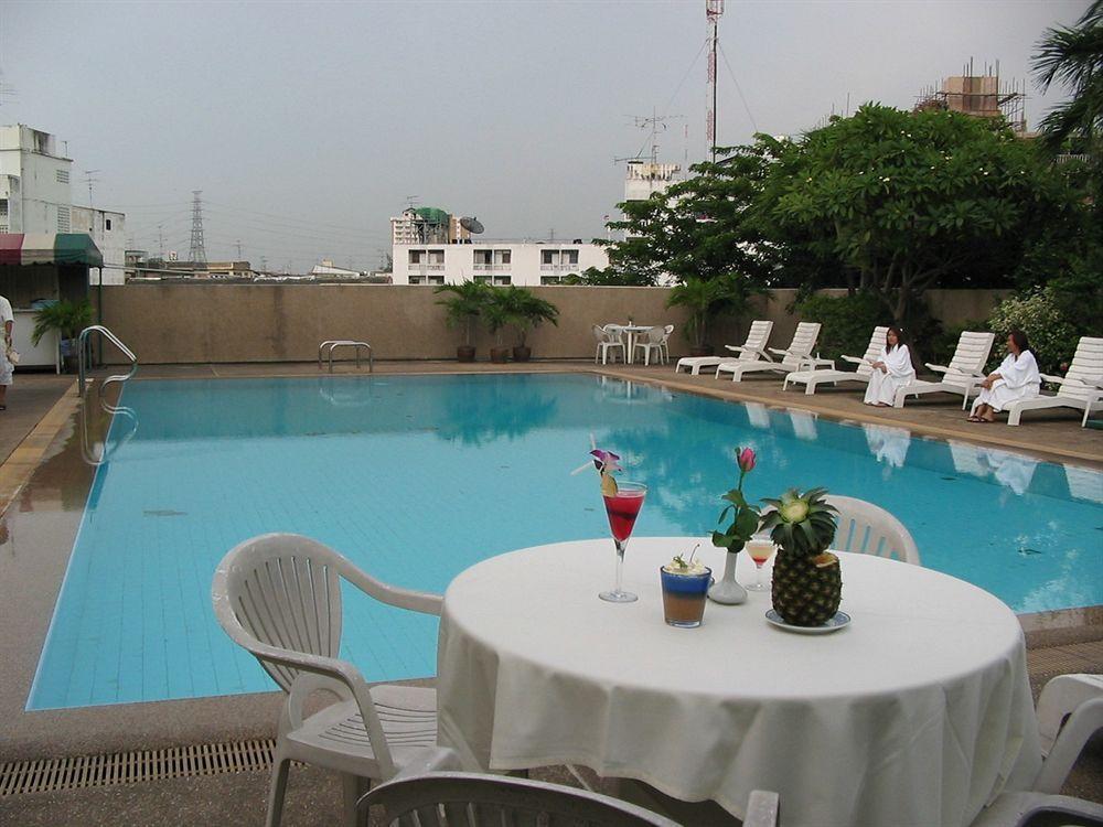 Ratchada Hotel Bangkok