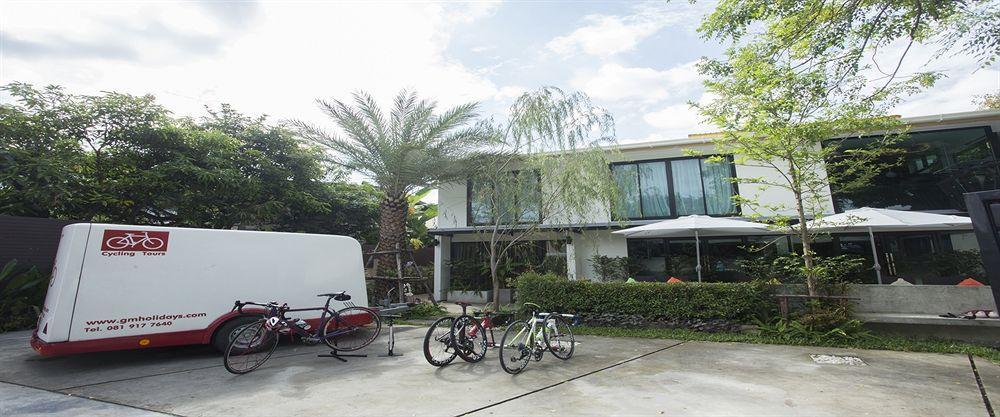 Bed & Breakfast Third Rock 3*