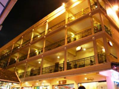 Silom Village Hotell 3*