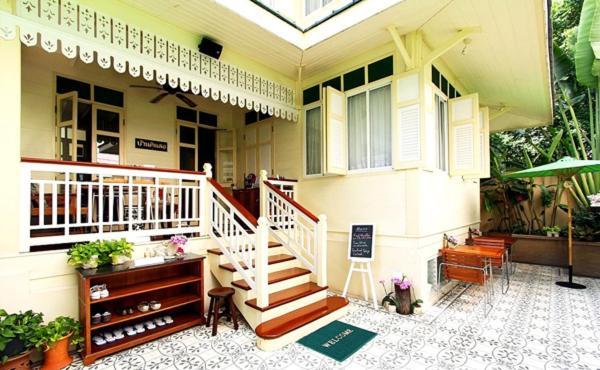 Baan Dinso Hostal *