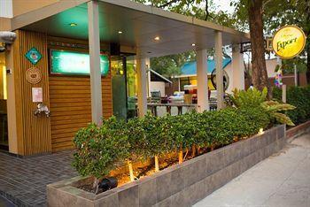 Alisha Court & Hotel 4*