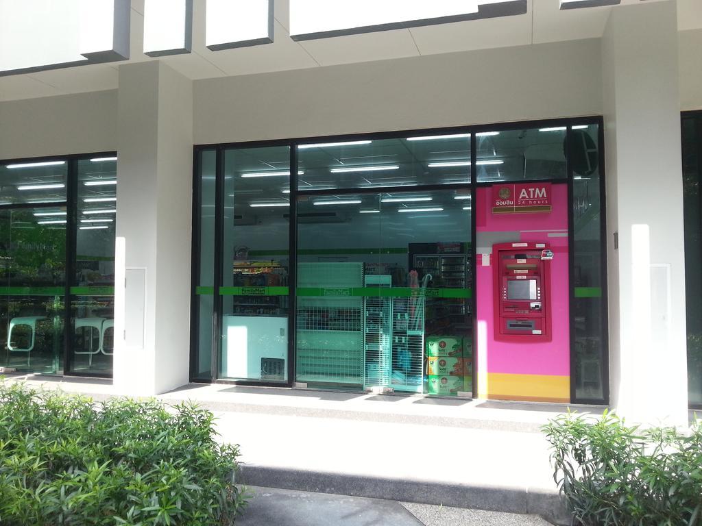 Bluetel Residence Tiwanon Station Hotel