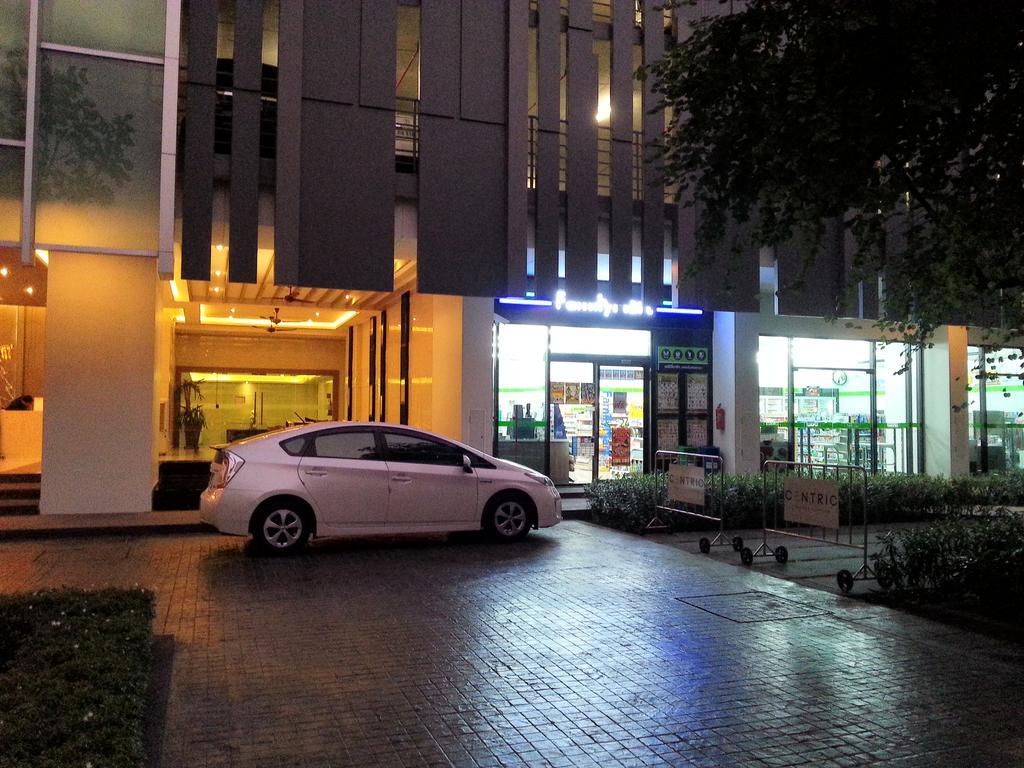 Bluetel Residence Tiwanon Station Hotel