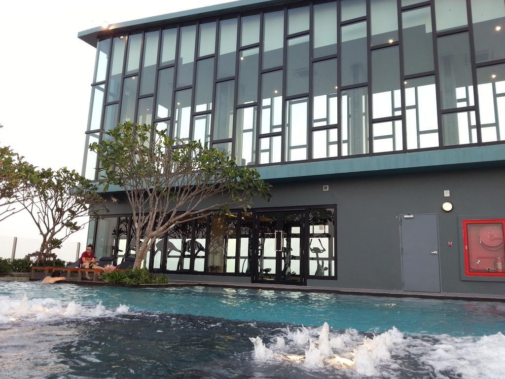 Bluetel Residence Tiwanon Station Hotel 4*