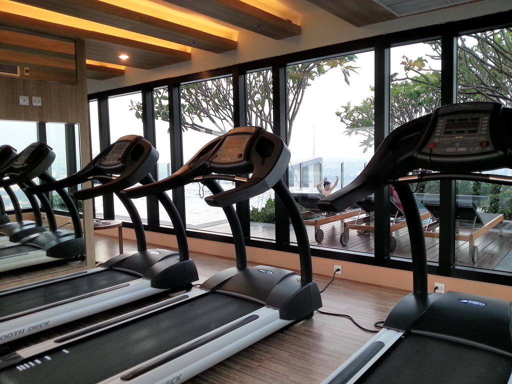 Bluetel Residence Tiwanon Station Hotel