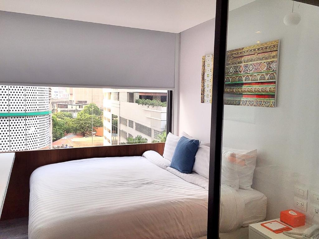 S Box Sukhumvit
