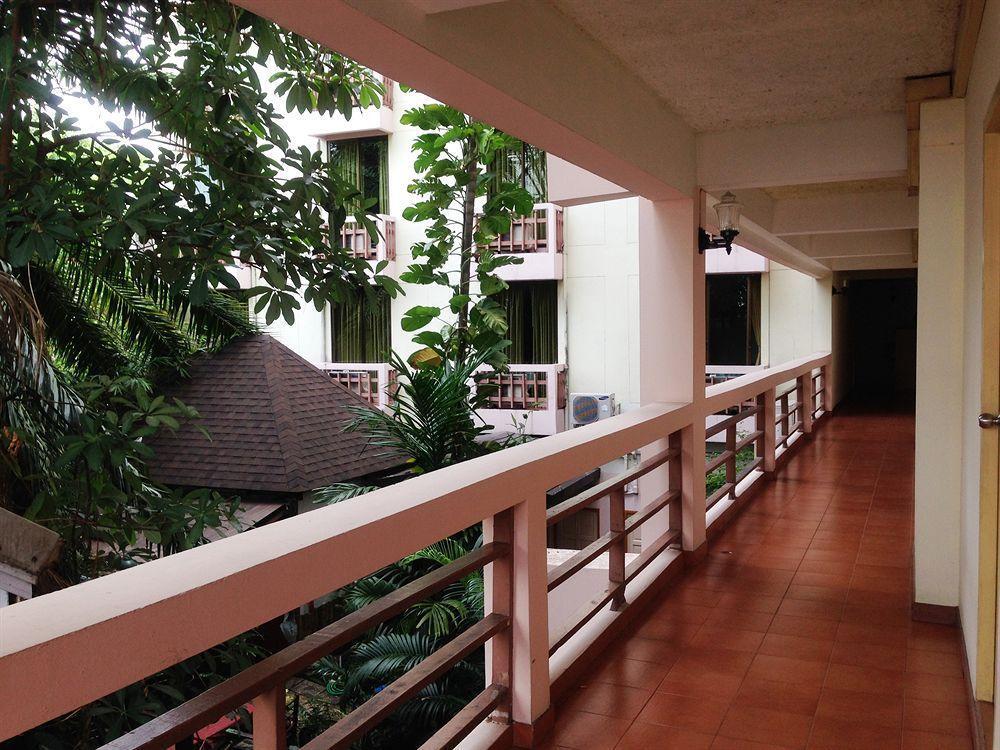 Mango Lagoon Place
