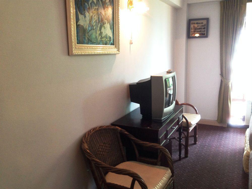 Mango Lagoon Place Hotel 3*