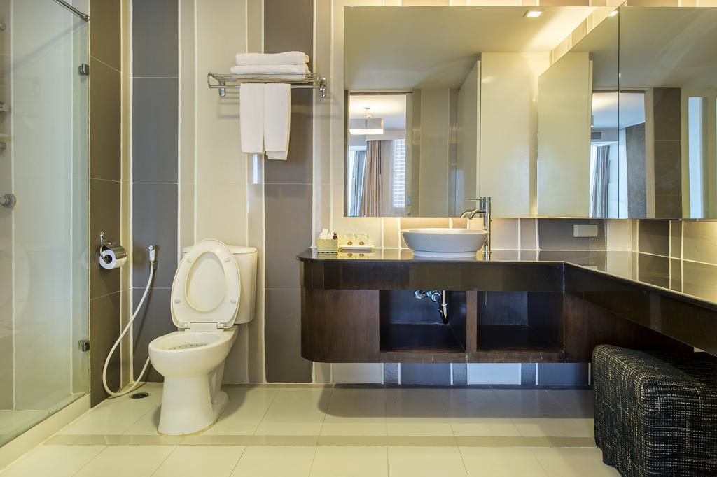 Thamrongin Hotel 3*