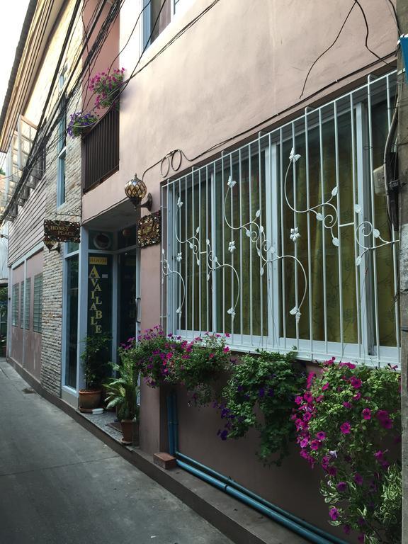 Gjestgiverier Honey Place Guesthouse,special Rate For Long