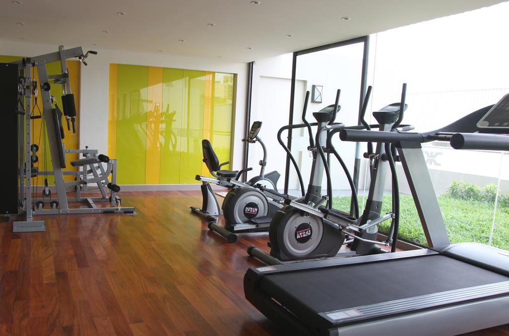 Thomson Huamark Khách sạn 4*