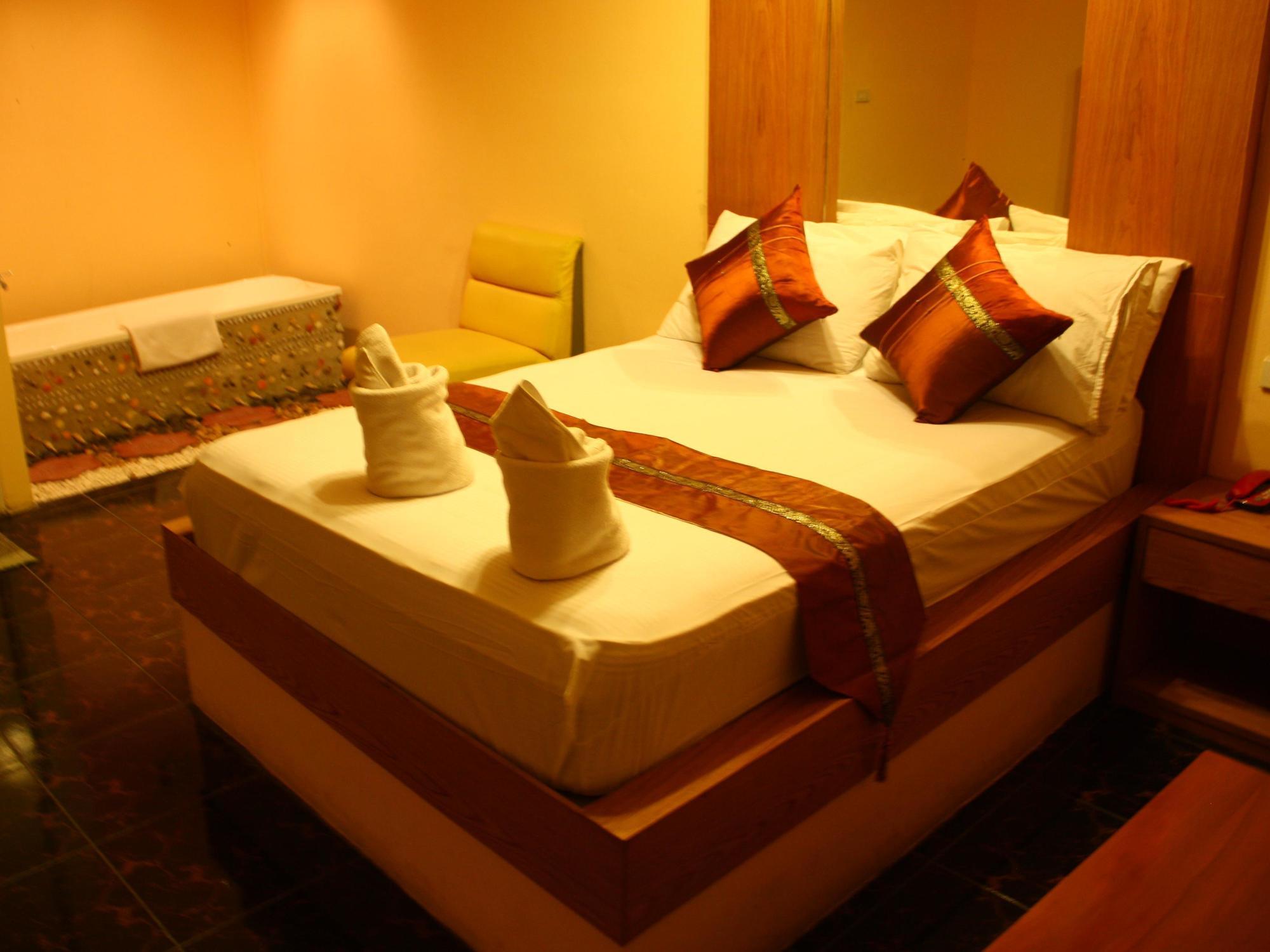 Hotel Pichaya 2 2*