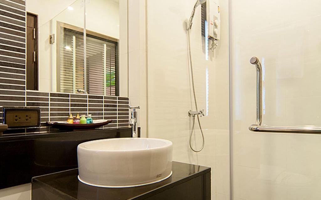 Tara Place Khách sạn Bangkok