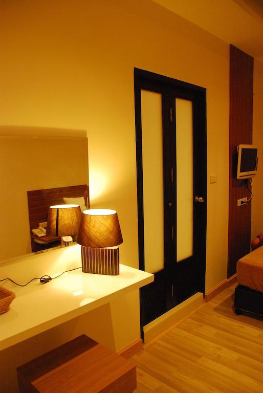 Hotel White House Asoke Sukhumvit 18 3*