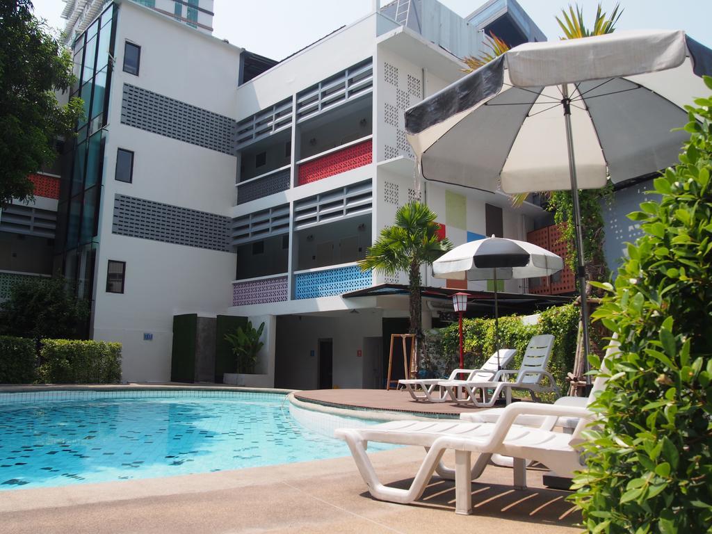 Hotel Retroasis