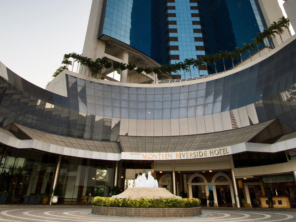 Khách sạn Montien Riverside Bangkok