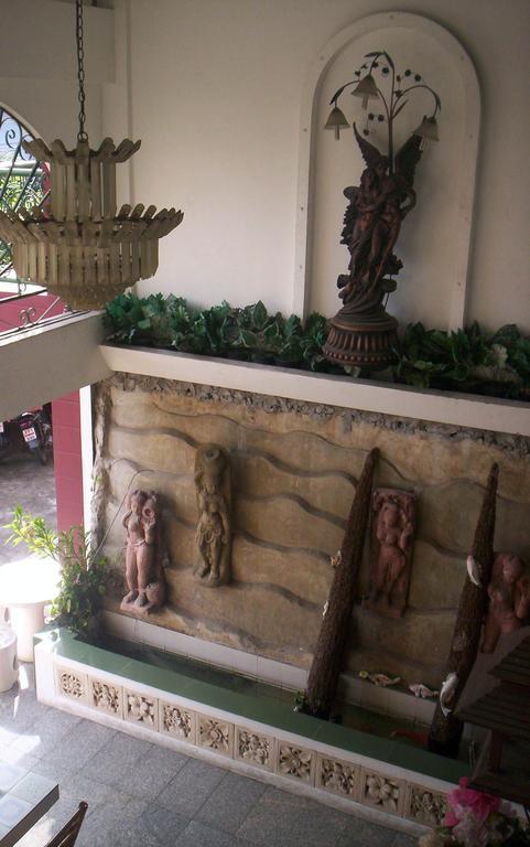 Khách sạn hẻo lánh Baankhunmae 2*