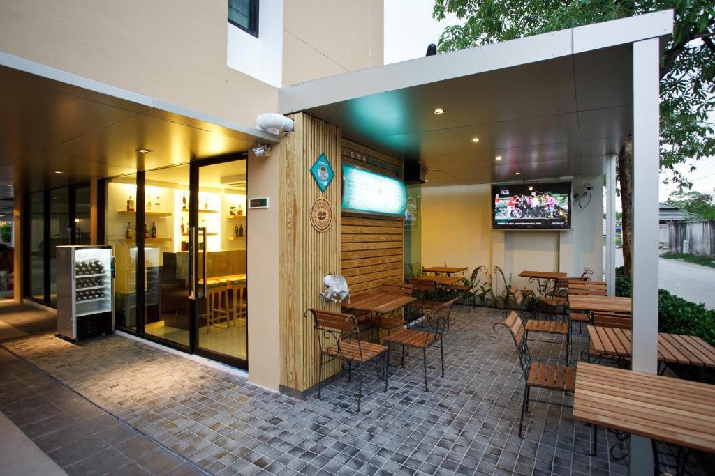 Alisha Court & 4* Bangkok