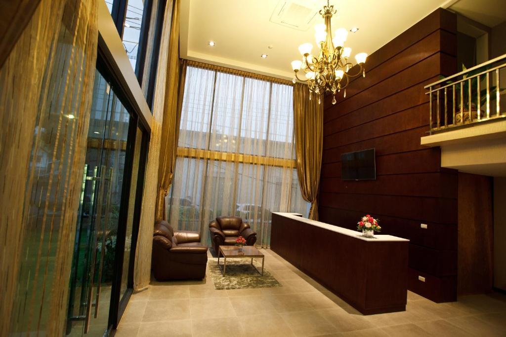 Hotel Alisha Court & 4*