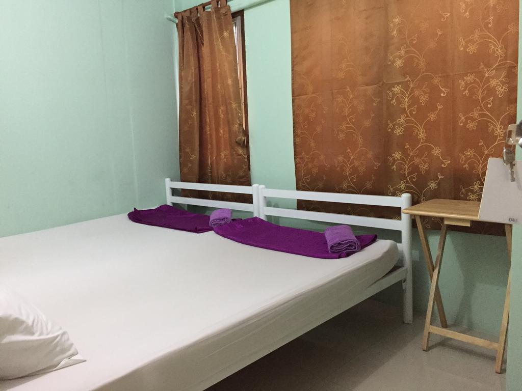 Gjestgiverier Honey Place Guesthouse,special Rate For Long Bangkok