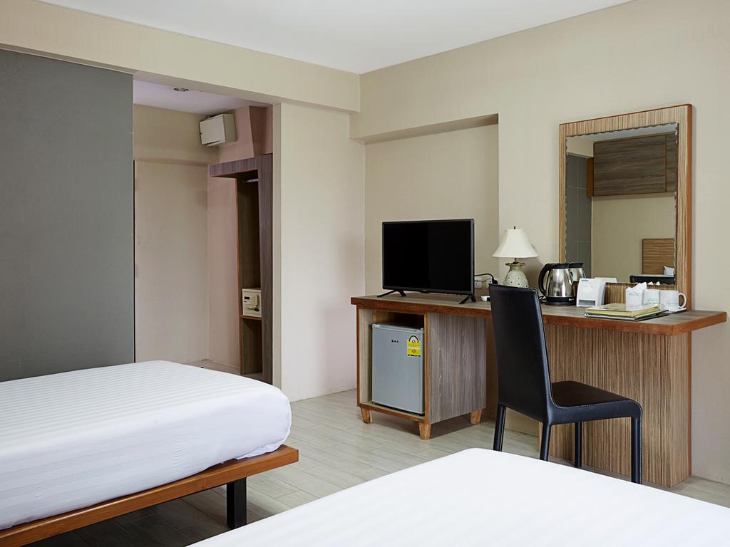 Hotel Watana 2*
