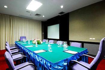 Khách sạn Princeton 4*
