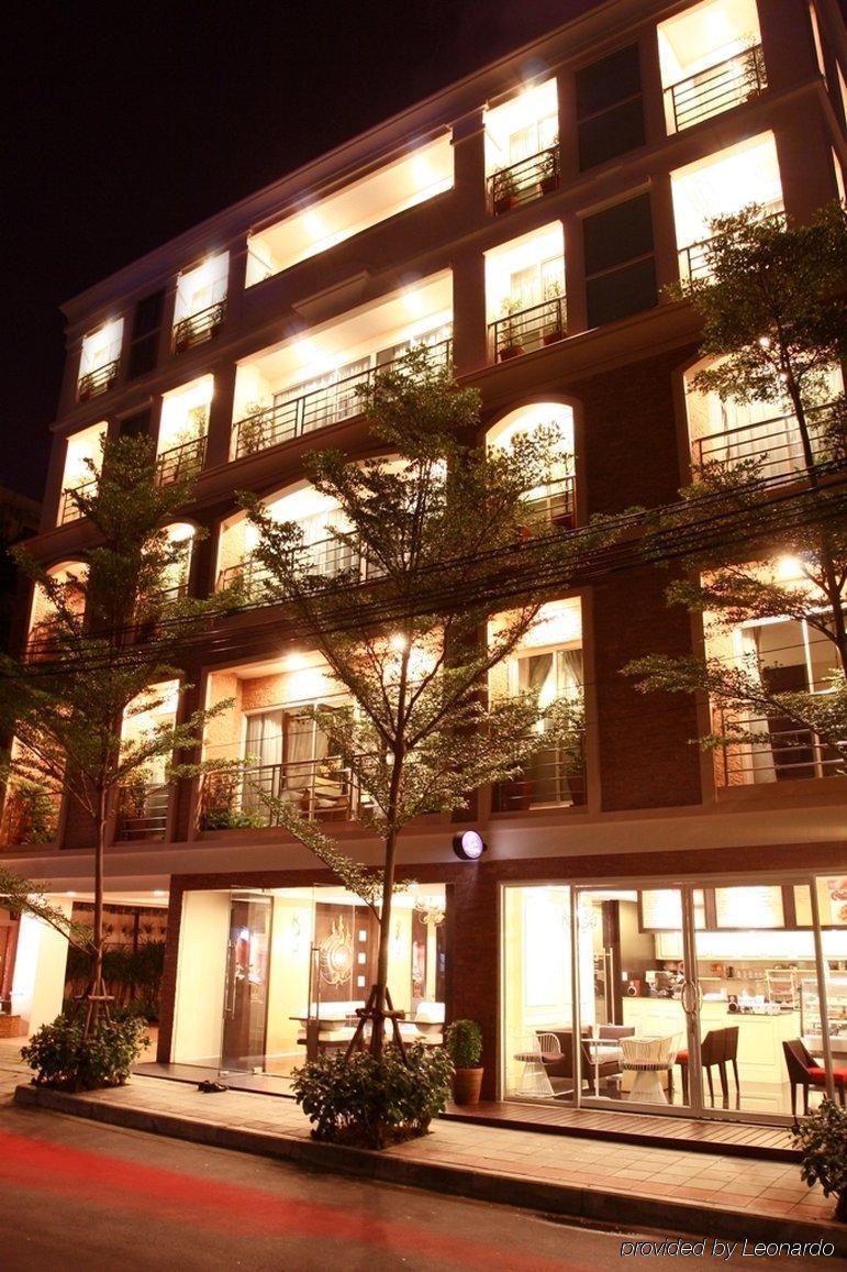 Khách sạn Mirth Sathorn 3*