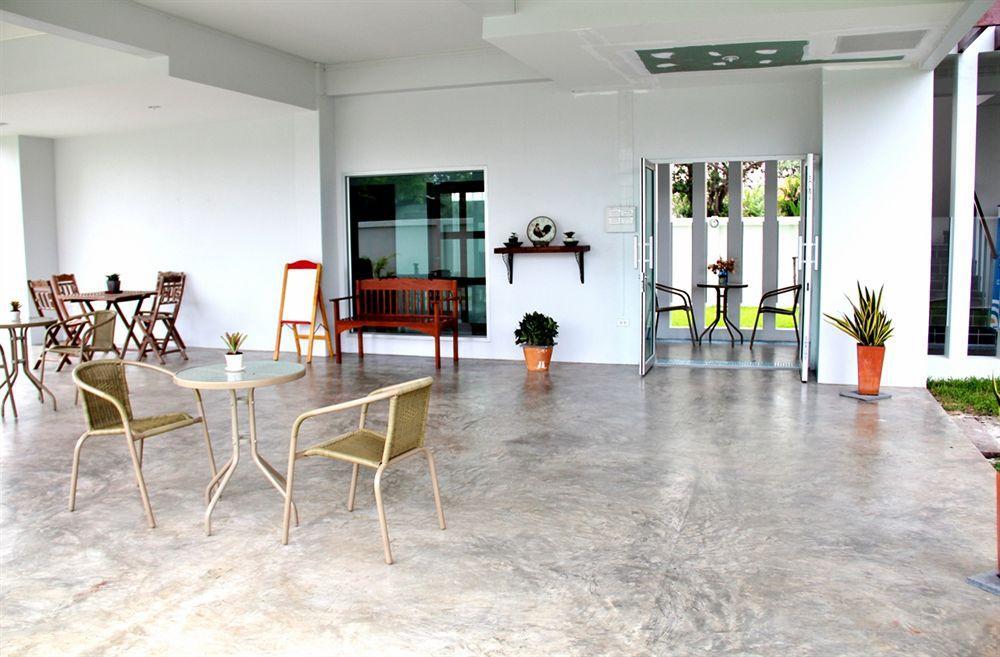 Aparthotel The Meet 3*