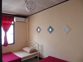 24 Hostel *