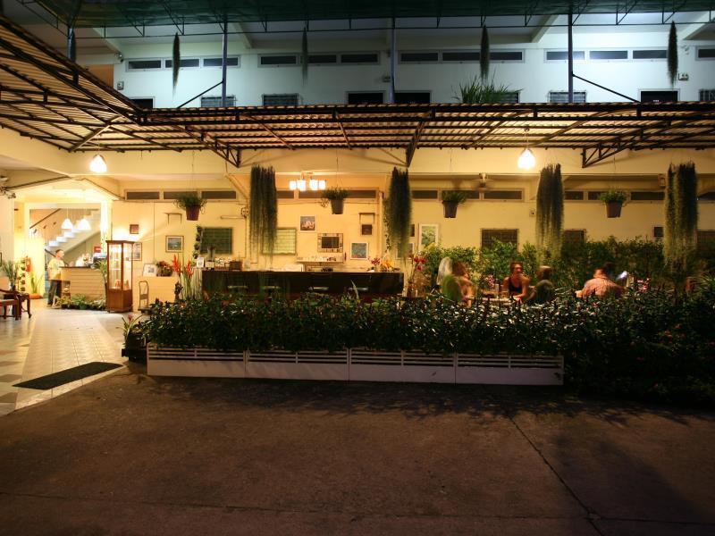 Rajata Hotel 2*