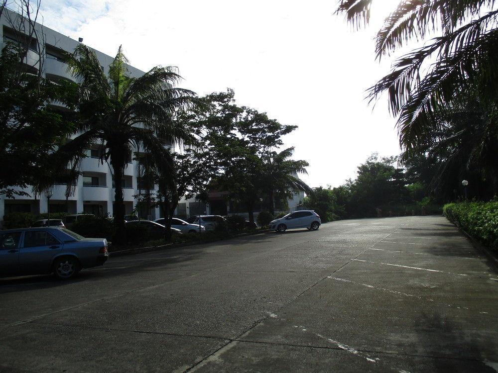 Airport Hotel 3*