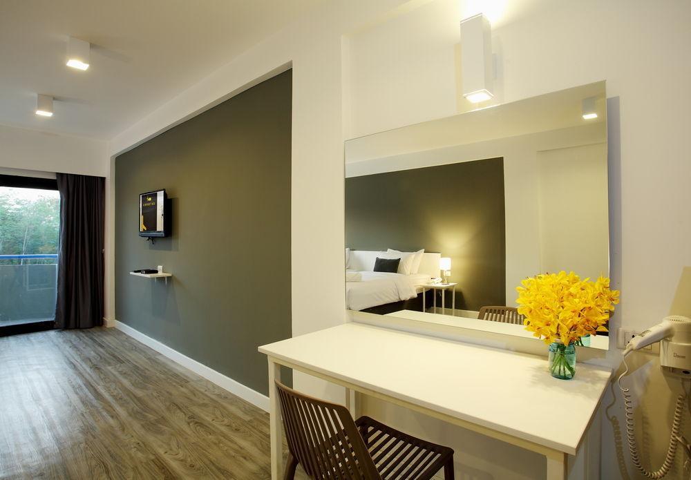 Airport Hotel