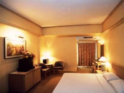 Riverside Hotel