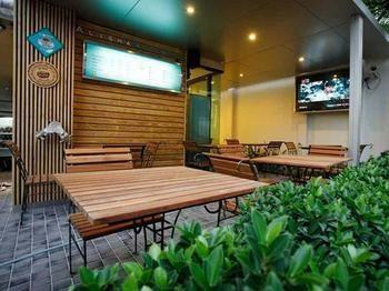 Alisha Court & 4* Bangkok